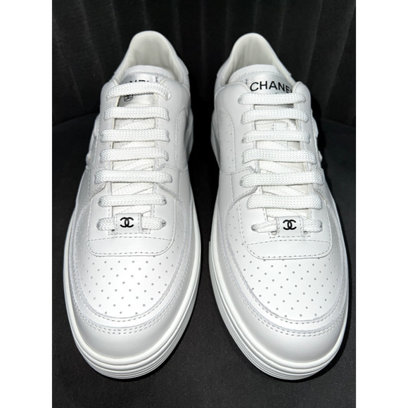Chanel 23A White Calfskin Leather CC Logo Tie Flat Runner Trainer Sneaker 40.5 - Picture 5 of 12